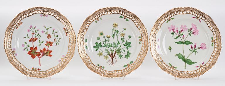 A Royal Copenhagen 'Flora Danica' part dinner service, Denmark, 20th Century.