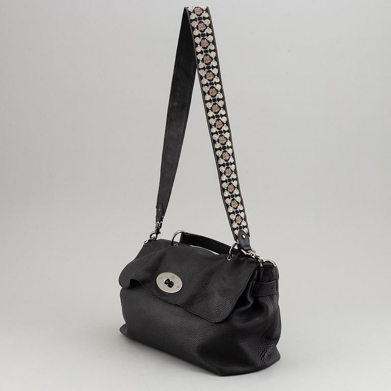 Mulberry an 'Edie Satchel' bag.