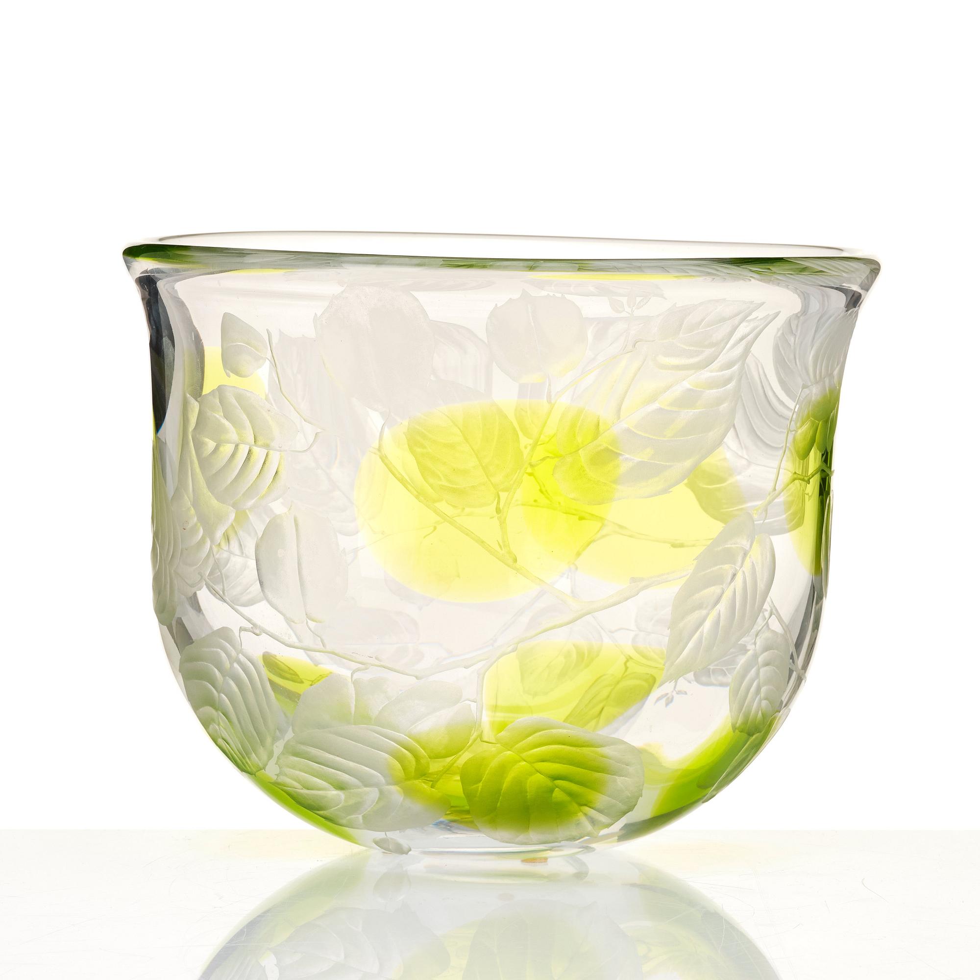 Olle Alberius, a glass bowl, Orrefors Sweden 1978.