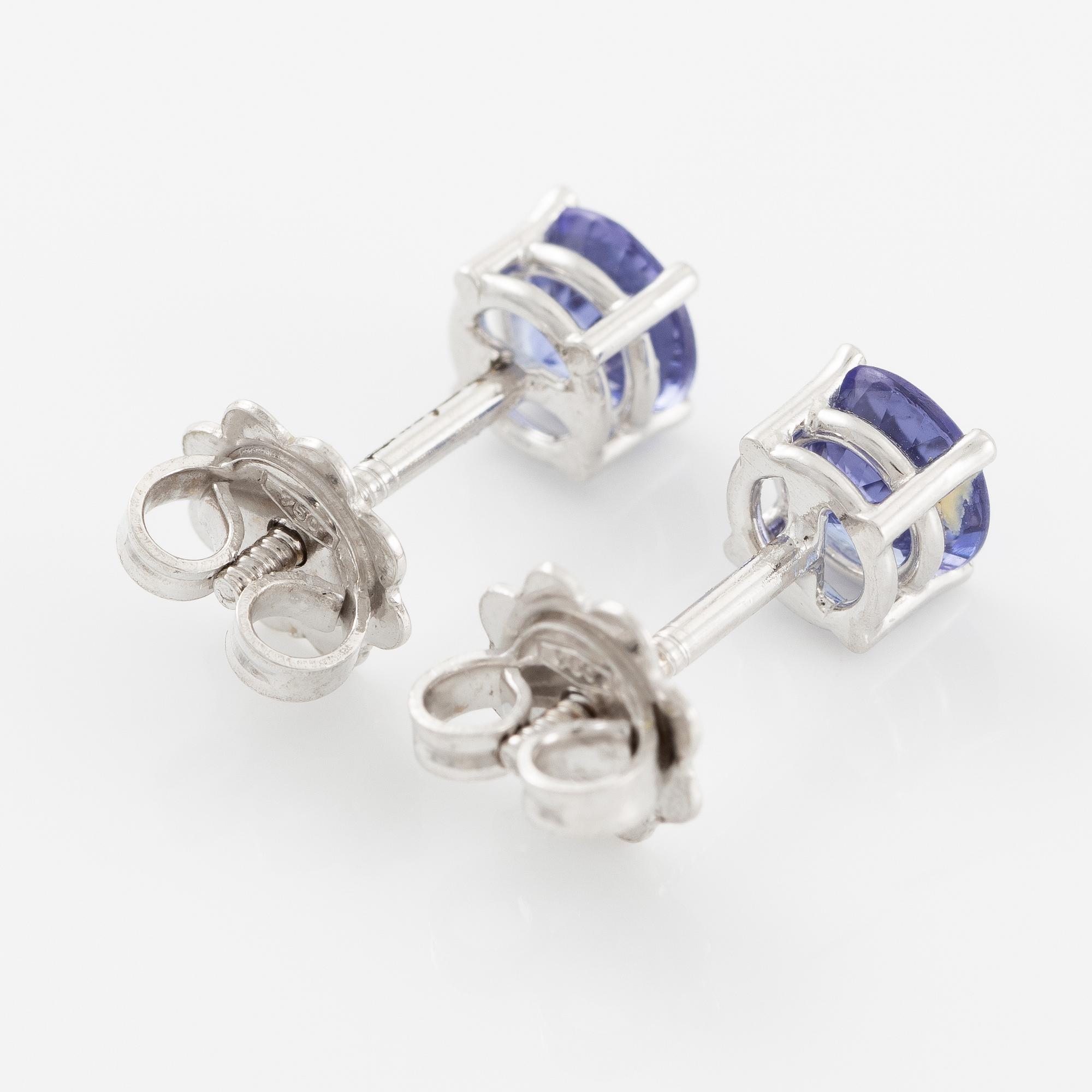 Örhängen 18K vitguld med tanzaniter.