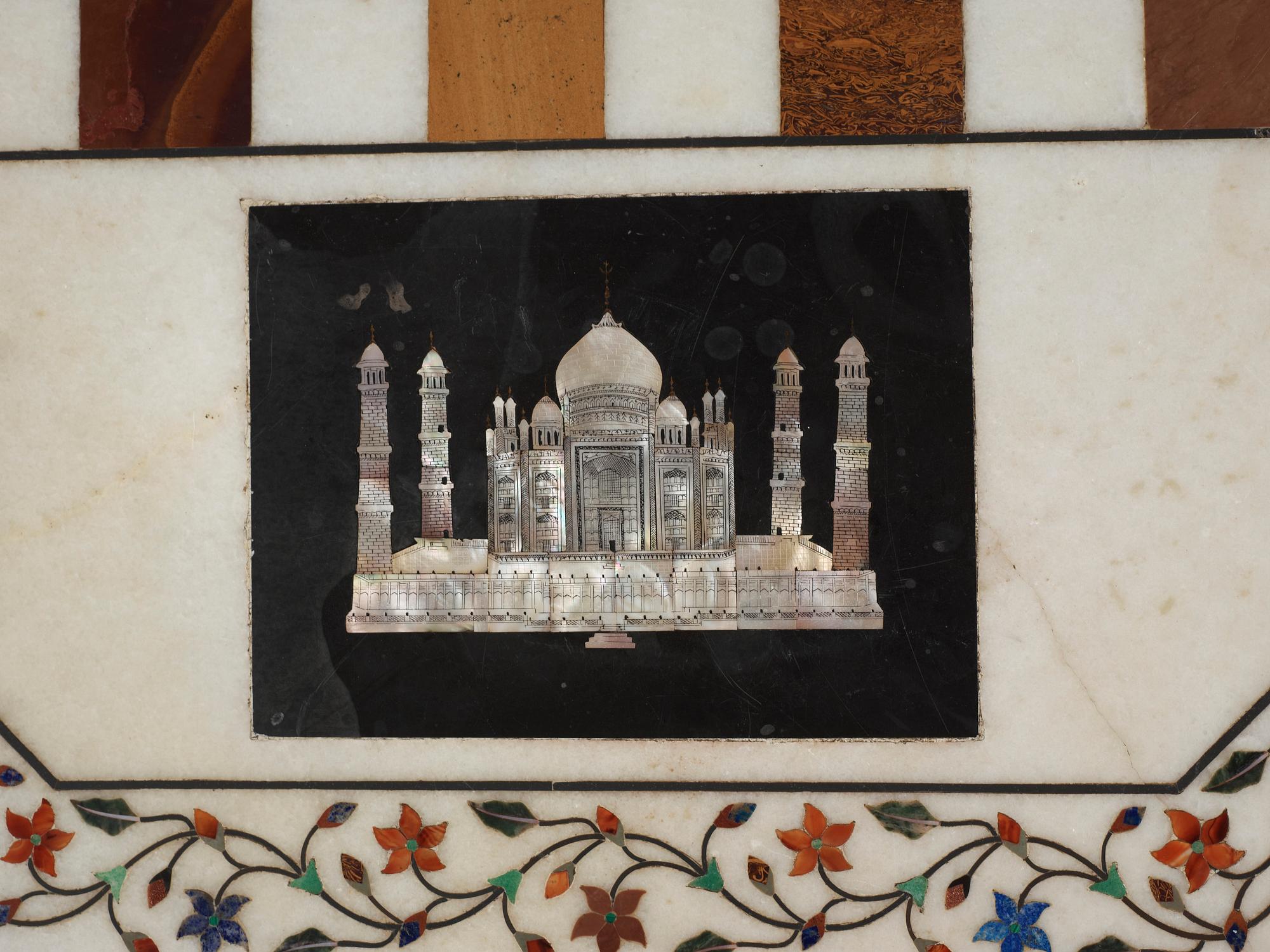 BORDSSKIVA, sk Pietra Dura, 1900-talets andra hälft.