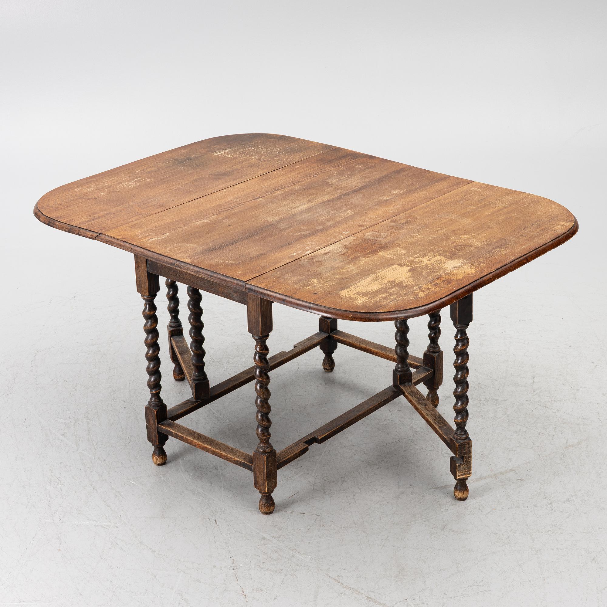 Drop-leaf table, folk art, 18th century.