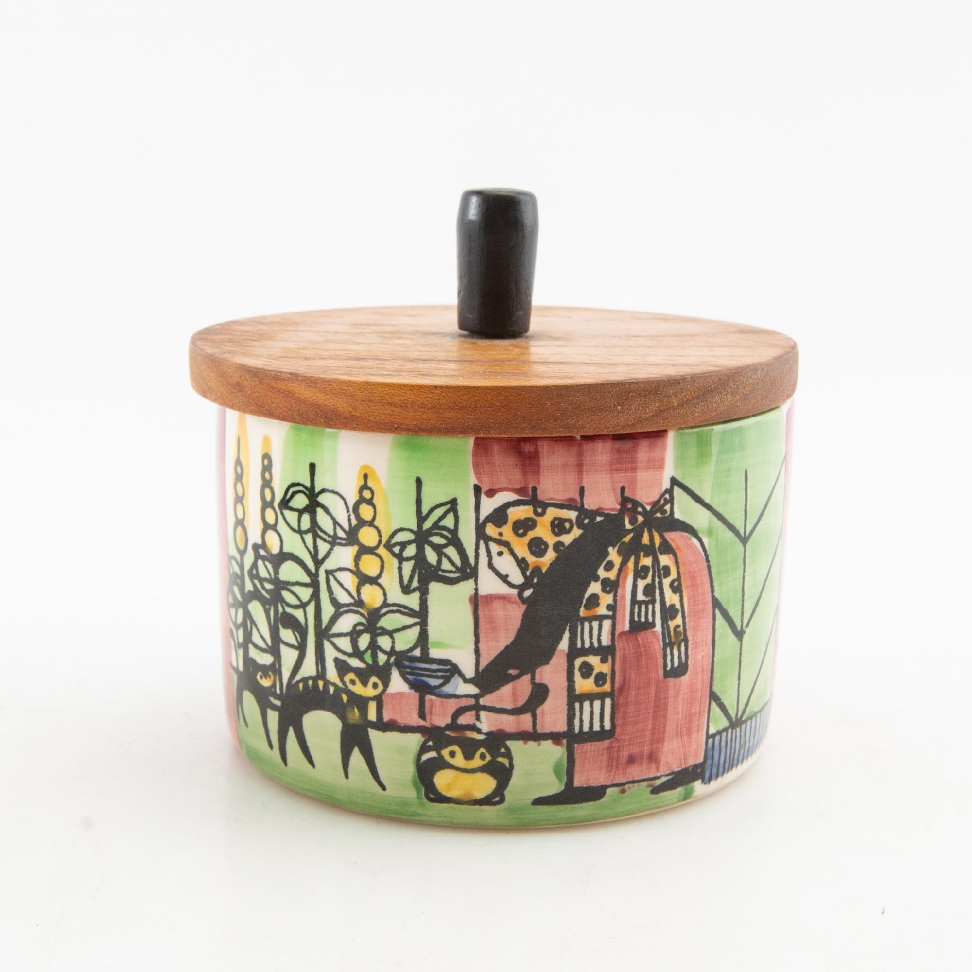 Anita Nylund jars with lids and shaker 6 dl "Our Little Town" and "The Pepparsson Family" JIE Grantofta 1950s/60s.