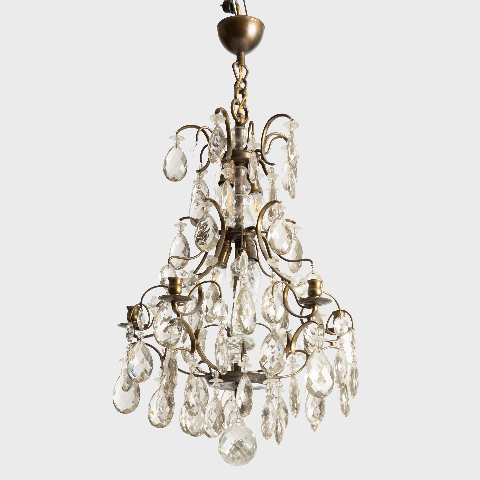 Ljuskrona, rokokostil, 1900-talets första hälft.