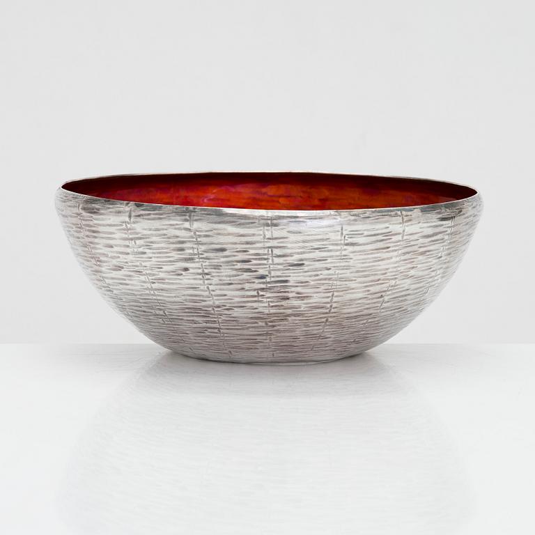 Eva Hidström, skål, silver, emalj, Kultakeskus, Tavastehus 1973.