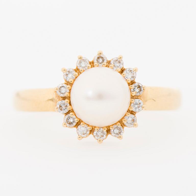 RING, odlad pärla, briljantslipade diamanter, 18K guld.