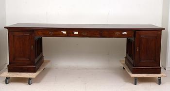 SKRIVBORD, omkring 1900.