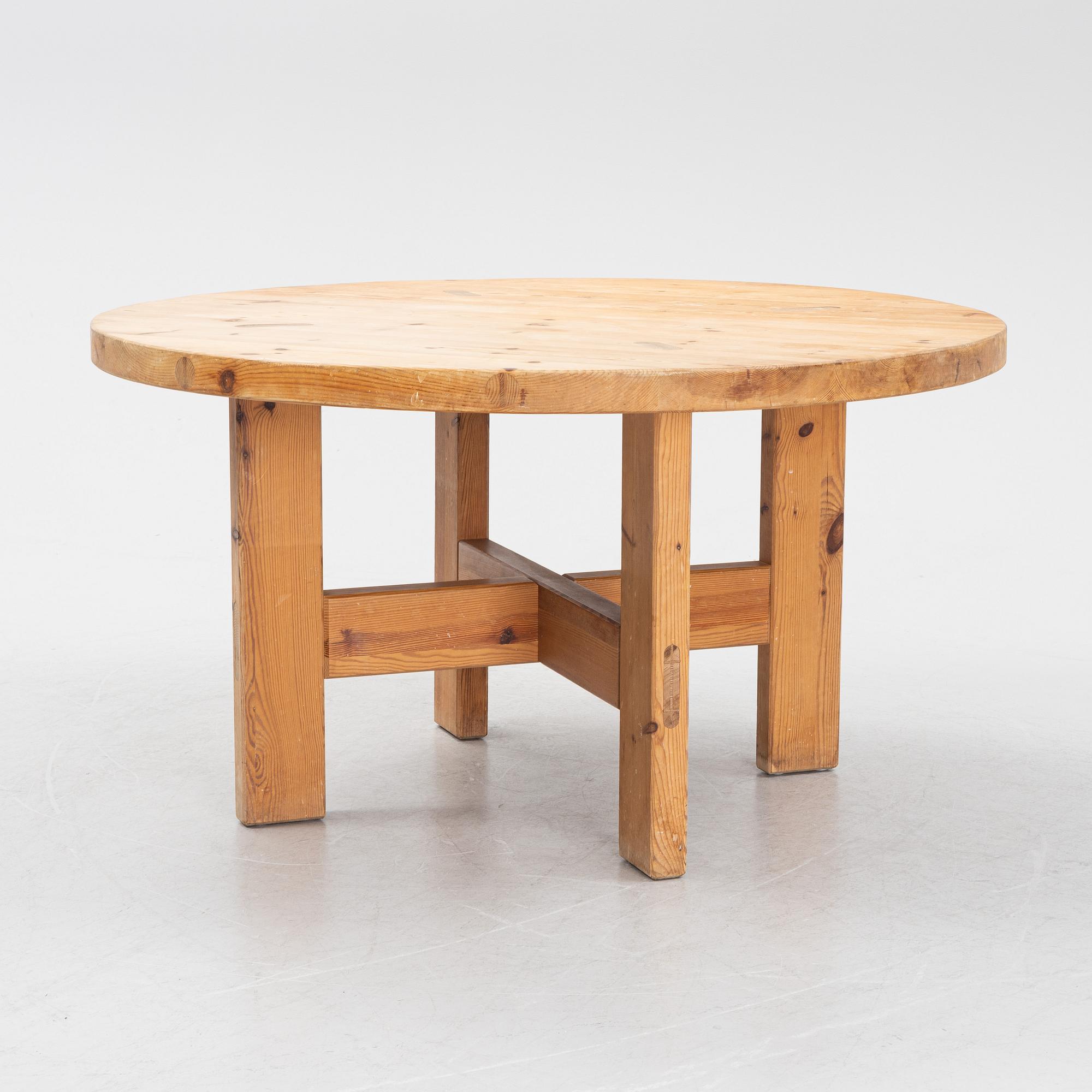A pine dining table by Roland Wilhelmsson, second half of the 20th Century.