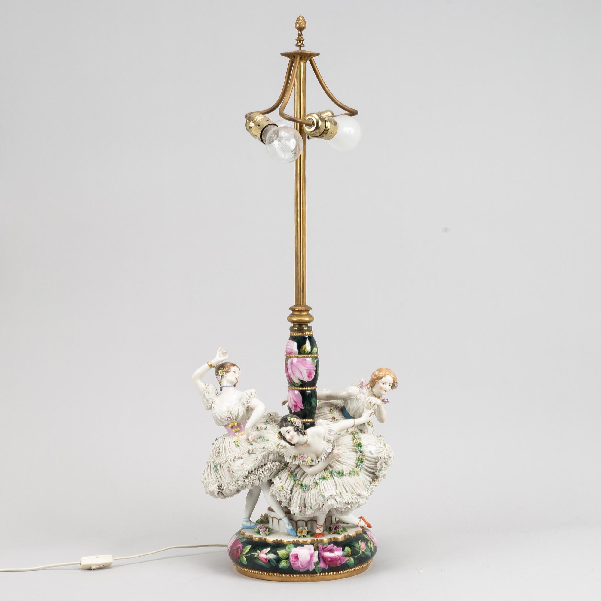 A porcelain table lamp, probably Germany, early 20th Century.