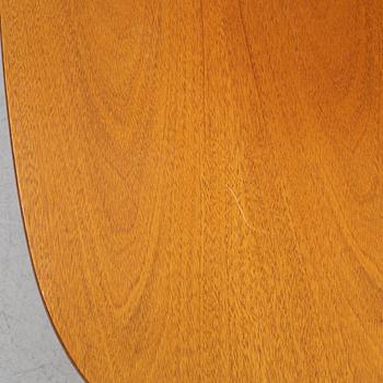 Kerstin Hörlin-Holmquist, a mahogany coffee table, end of the 20th Century.