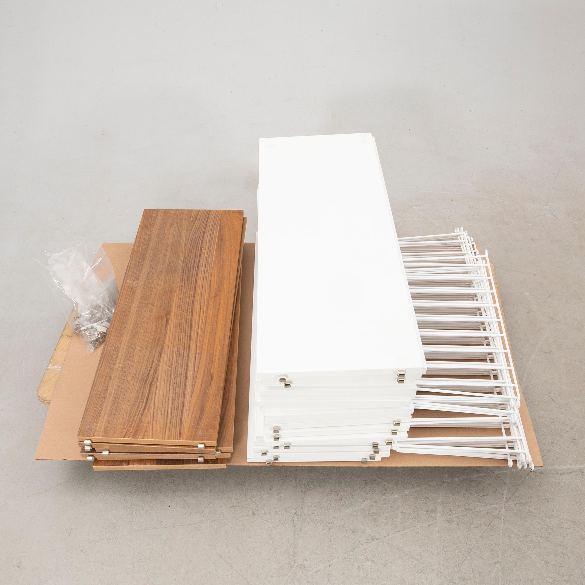 Nisse och Kajsa Strinning, hyllsystem, "String", String Furniture 2000-tal.