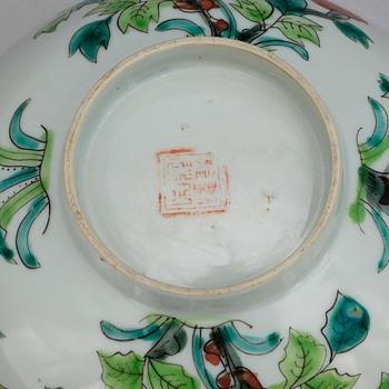 SKÅLFAT, 3 st, porslin, Kina, sen Qing, 1800/1900-tal.