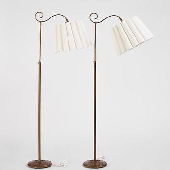 Bertil Brisborg, floor lamps 2 pcs., model "30696", Nordiska Kompaniet, 1940s.