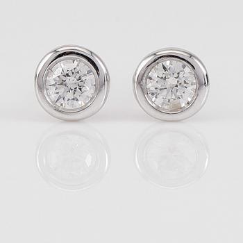 ÖRHÄNGEN, 1 par, 18K vitguld och diamanter tot ca 0.21 ct.