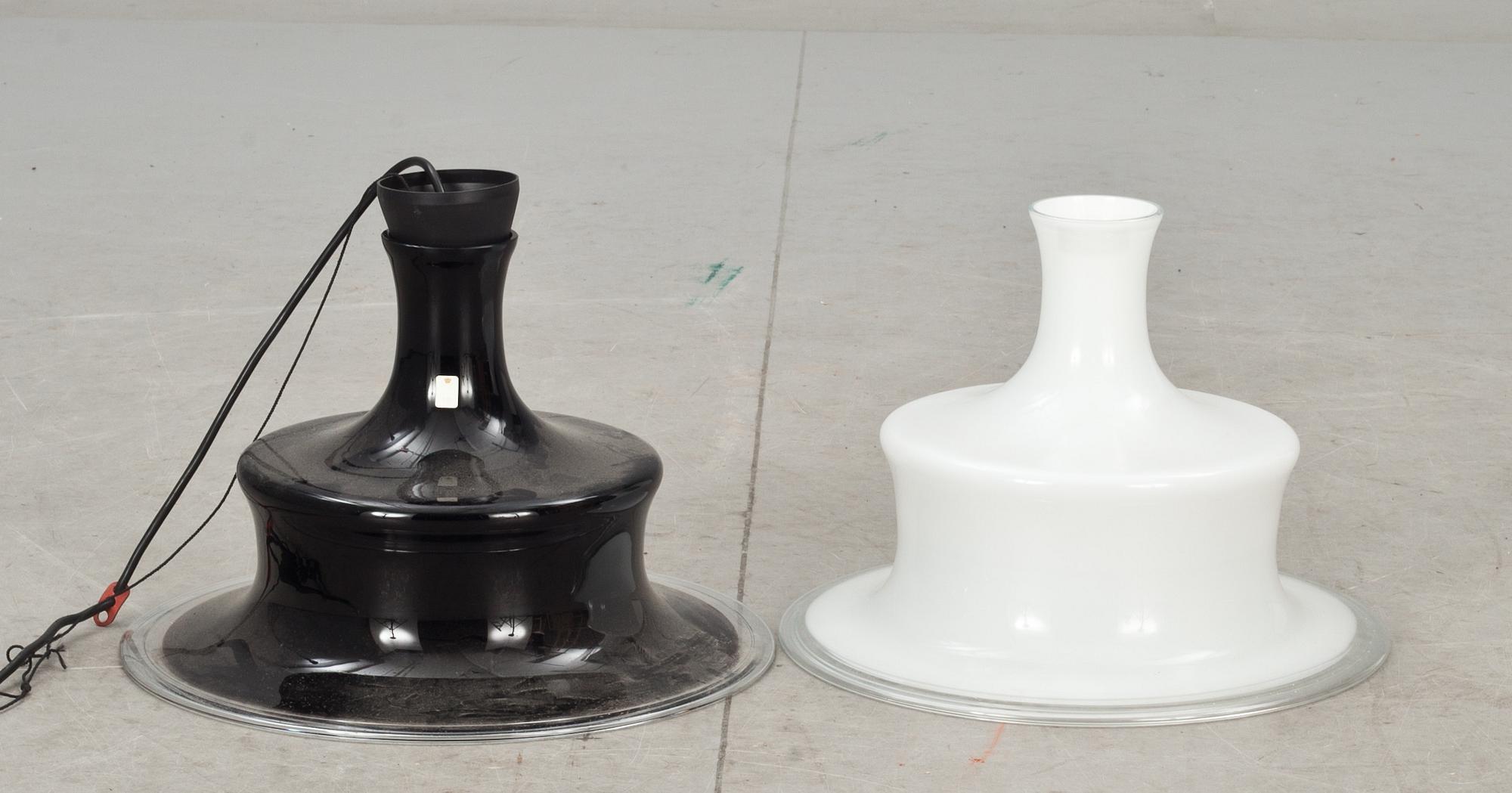 TAKLAMPA, 2 st. glas. "Sonate", Holmegaard, Danmark. 1900-talets andra hälft.