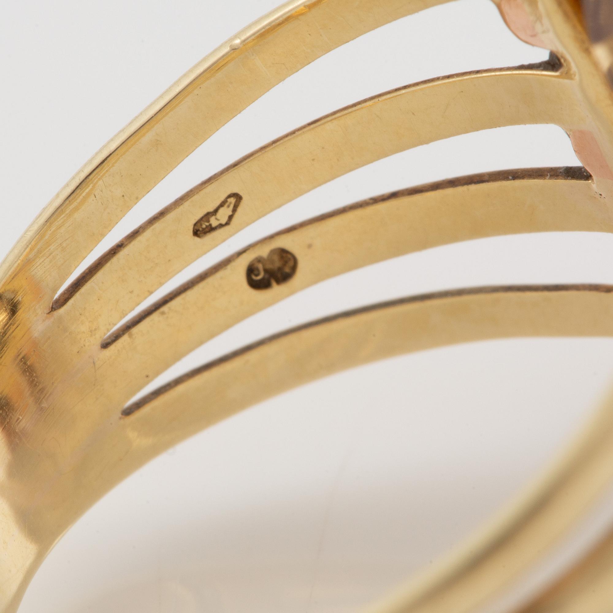 Ring 14K gold with citrine.