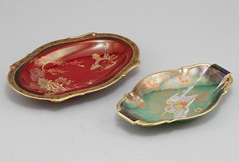 FAT, 2 st, porslin, Carlton Ware, England, 1900-talets första hälft.