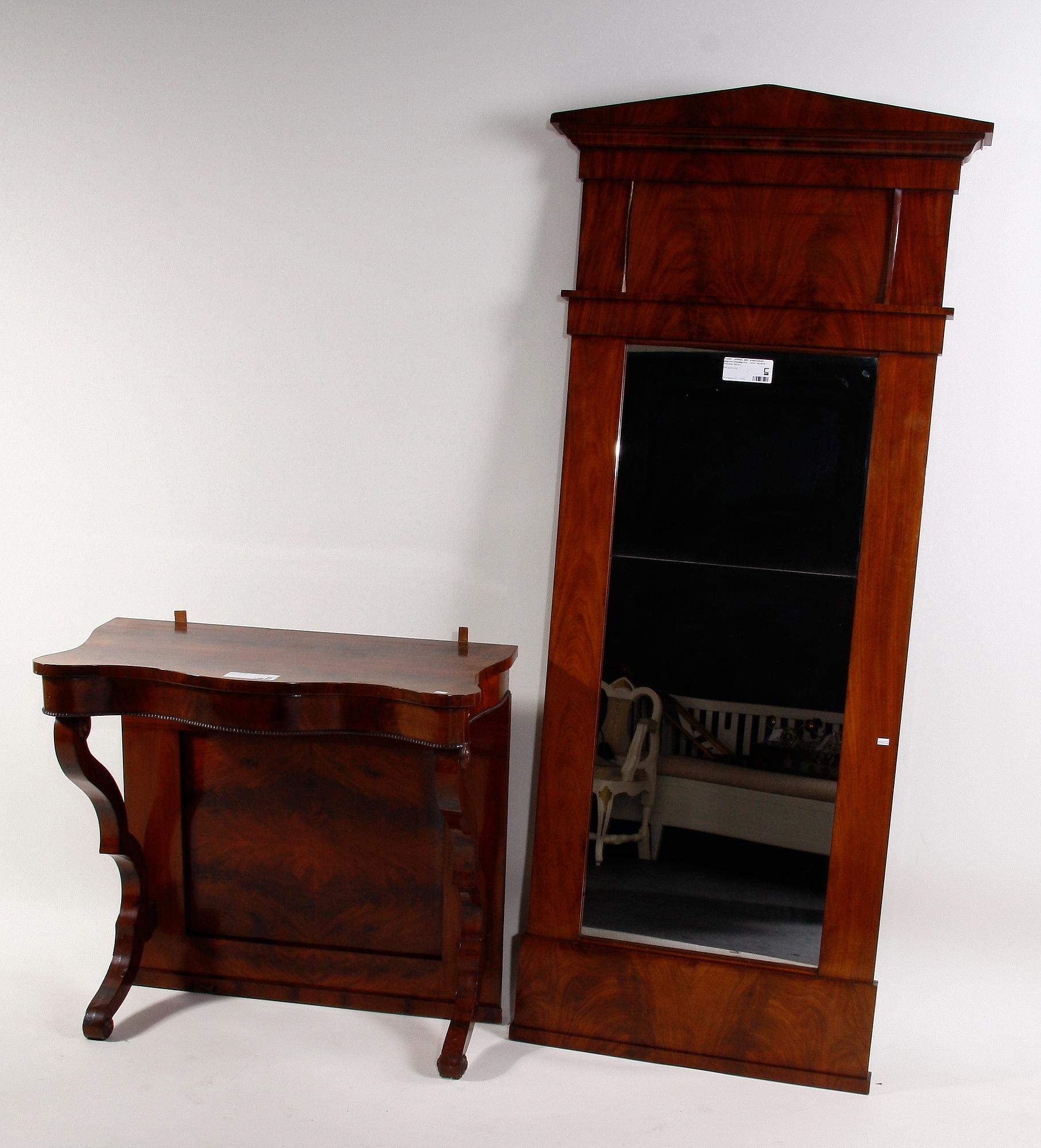 SPEGEL MED KONSOLBORD, empire/senempire, 1800-talets första hälft.
