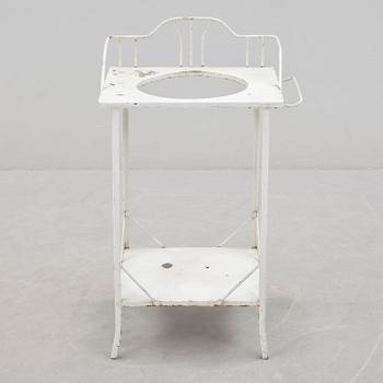 TOILETTBORD/TVÄTTBORD, 1900-talets första hälft.