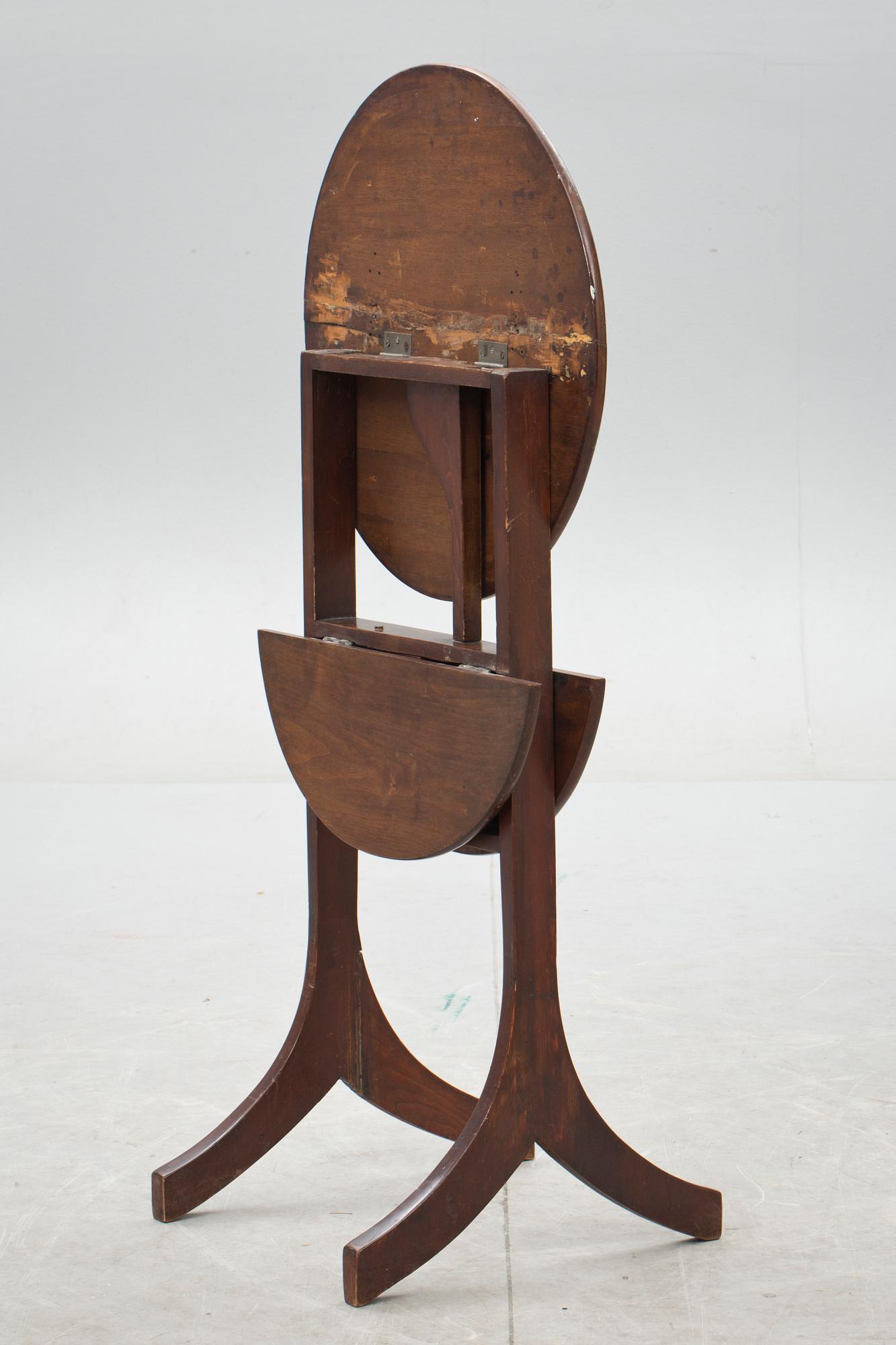 FÄLLBORD. 1900-talets första del.