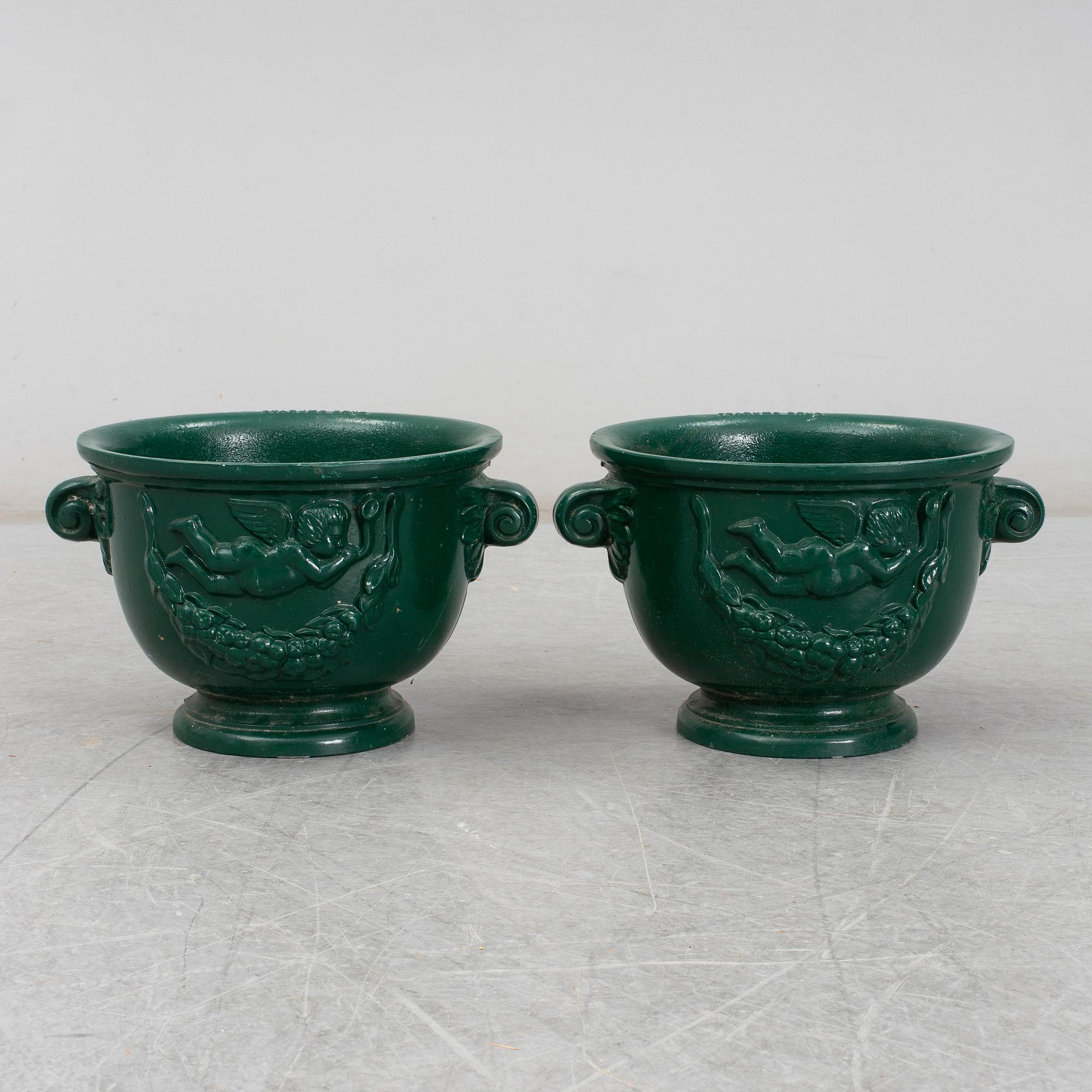 A pair of aluminum garden vases, Byarum.