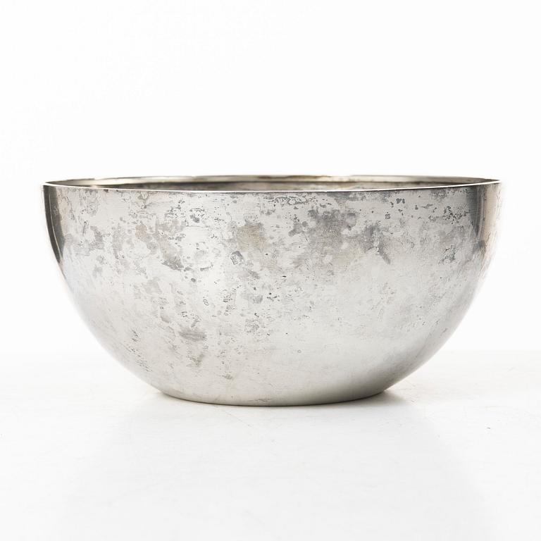 A silver bowl, K.andersson, Stockholm, 1918.