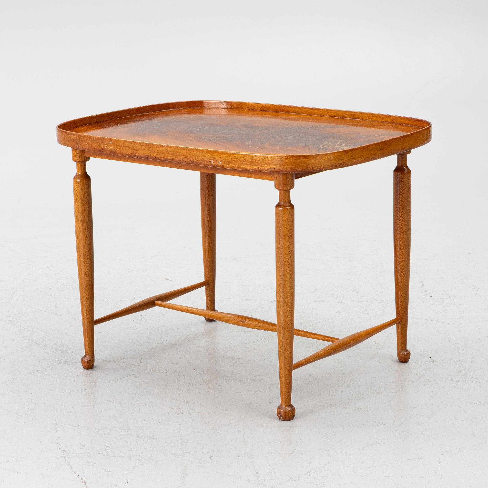 Josef Frank, soffbord / sidobord, modell B 974, Firma Svenskt Tenn, före 1985.