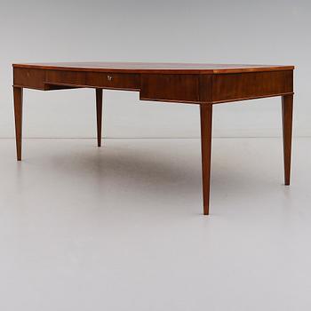 SKRIVBORD, troligen Carl Malmsten, 1900-talets mitt.