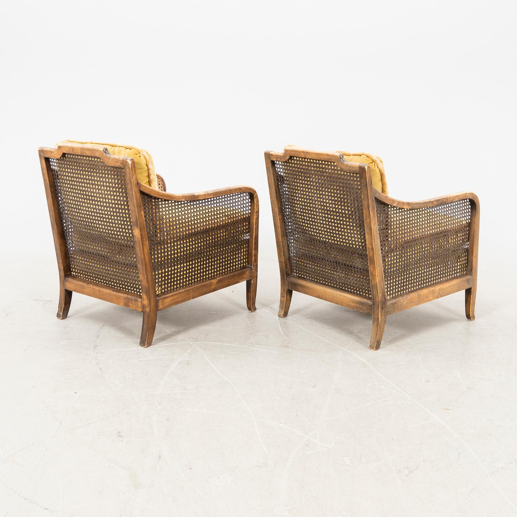 Fåtöljer ett par 1900-talets första hälft.