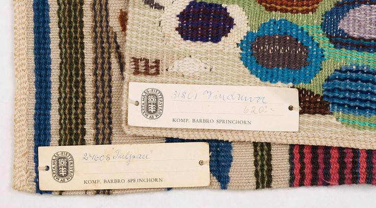 TEXTILES, 3 pieces. "Vindruvor", "Oktober" as well as "Tulpan". 34,5 x 35,5, 40 x 30, 34 x 39,5 cm. Designed and signed by Barbro Sprinchorn.