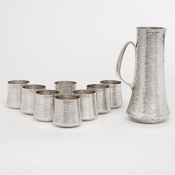 TAPIO WIRKKALA, kanna med 8 st bägare, sterling silver, Kultakeskus, Tavastehus 1972 (kanna), 1978.