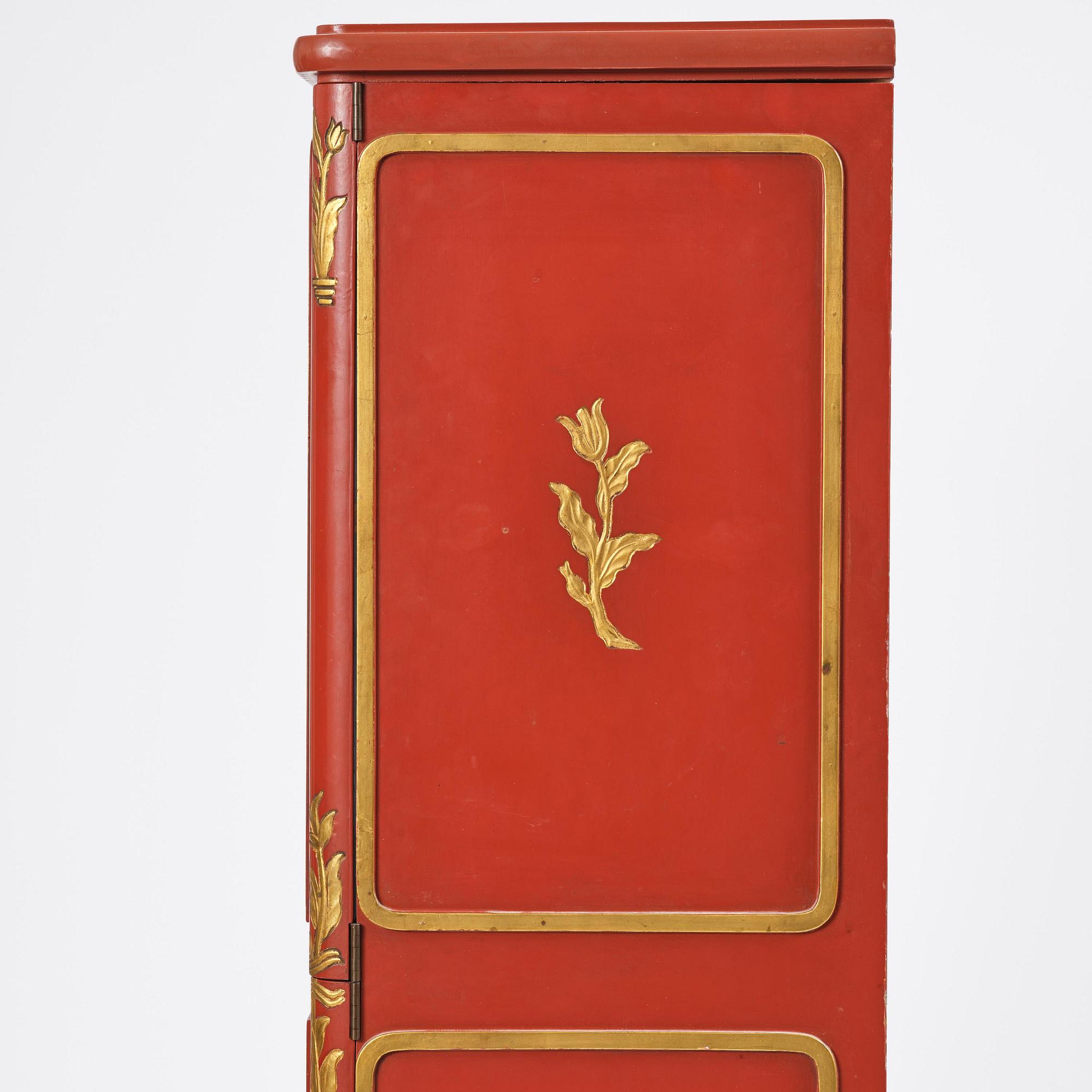 Carl Malmsten, a Swedish Grace showcase cabinet, cabinetmaker Albin Johansson, Stockholm, for Villa Kvikkjokk, 1928.