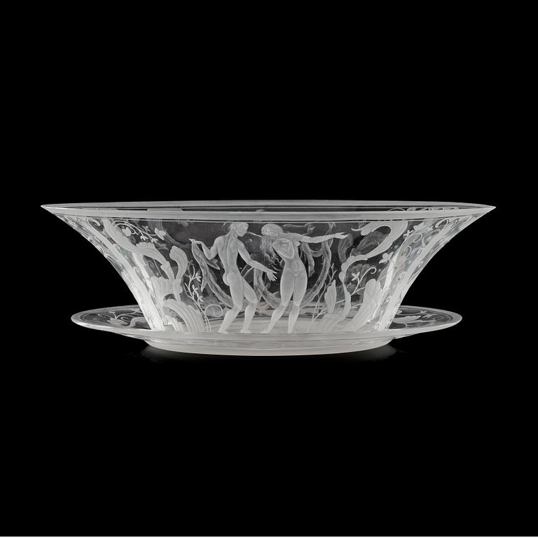 Simon Gate, an engraved bowl with stand, Orrefors 1928.