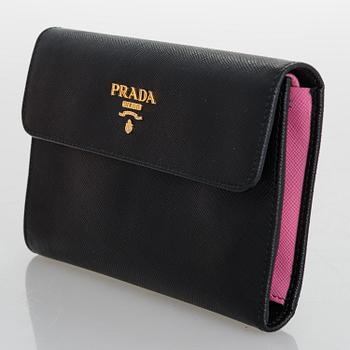 PRADA, Laukku ja lompakko.