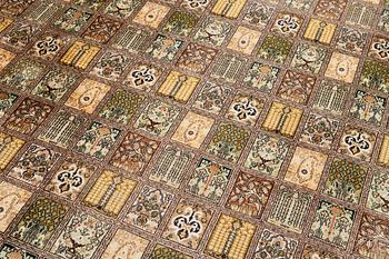 Matta, silke, ca 300 x 210 cm.