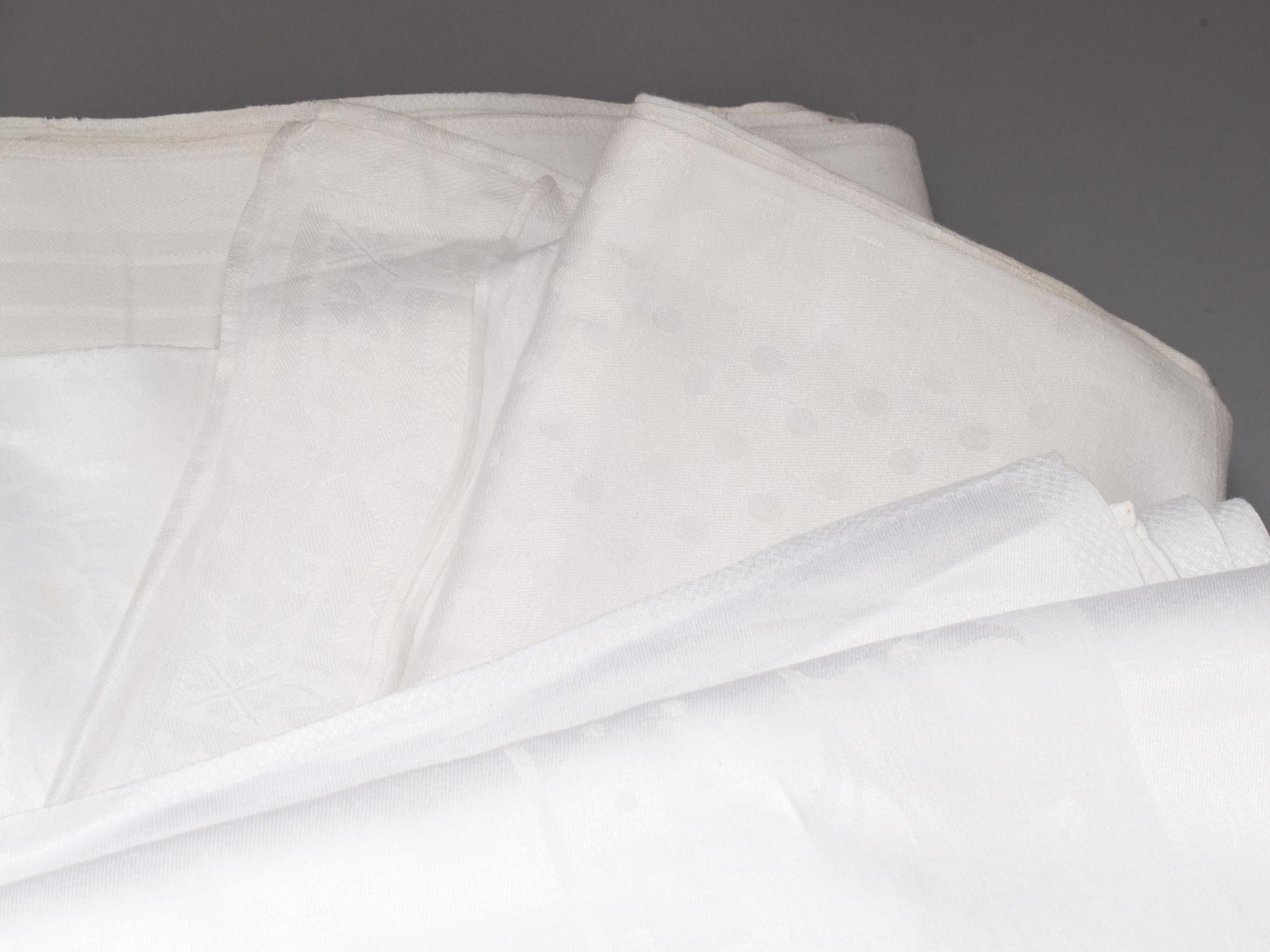 PARTI DUKAR, 9 st. Linnedamast mm.