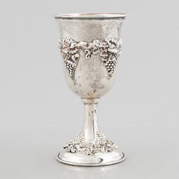 Wine glass/chalice, sterling silver, 20th Century.