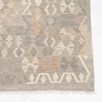 A carpet, Kilim, approx. 400 x 316 cm.