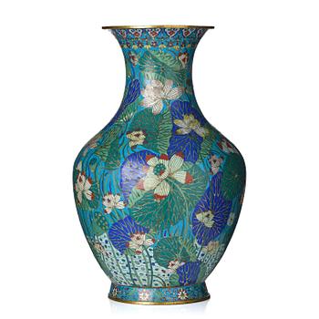 1045. A massive and fine cloisonné enamel 'lotus' vase, Qing dynasty, circa 1800.