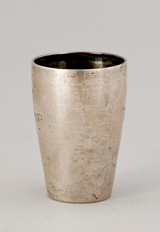 BÄGARE, silver, K Anderson, Stockholm, 1912. Tot 31 g.