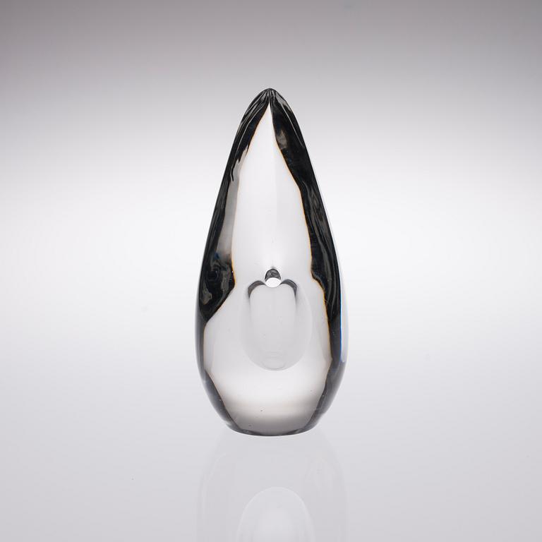 TIMO SARPANEVA, A GLASS SCULPTURE. Bird´s head. Signed Timo Sarpaneva Iittala -55.