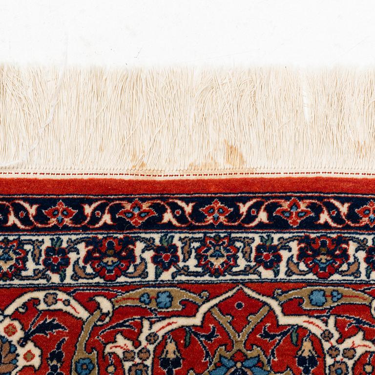 Matta, semiantik Isfahan, ca 192 x 140 cm.