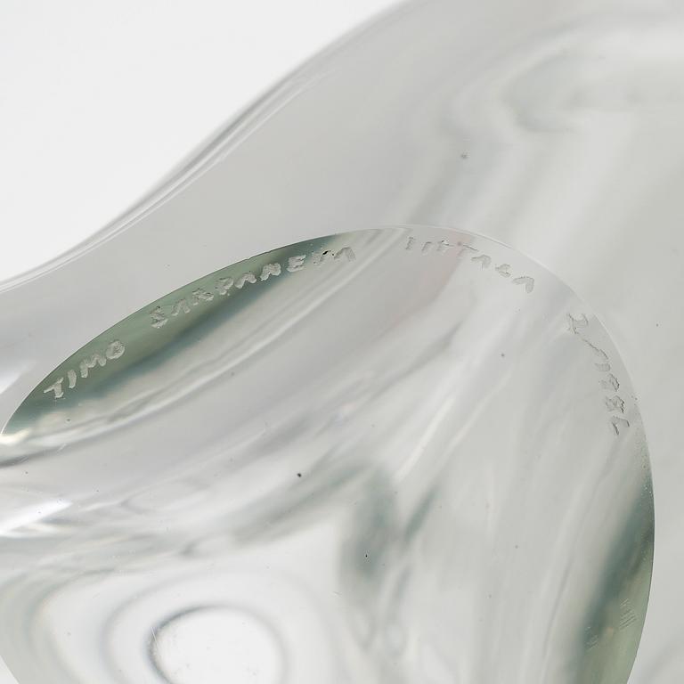 Timo Sarpaneva, an art glass, signed Timo Sarpaneva Iittala 2/1982.