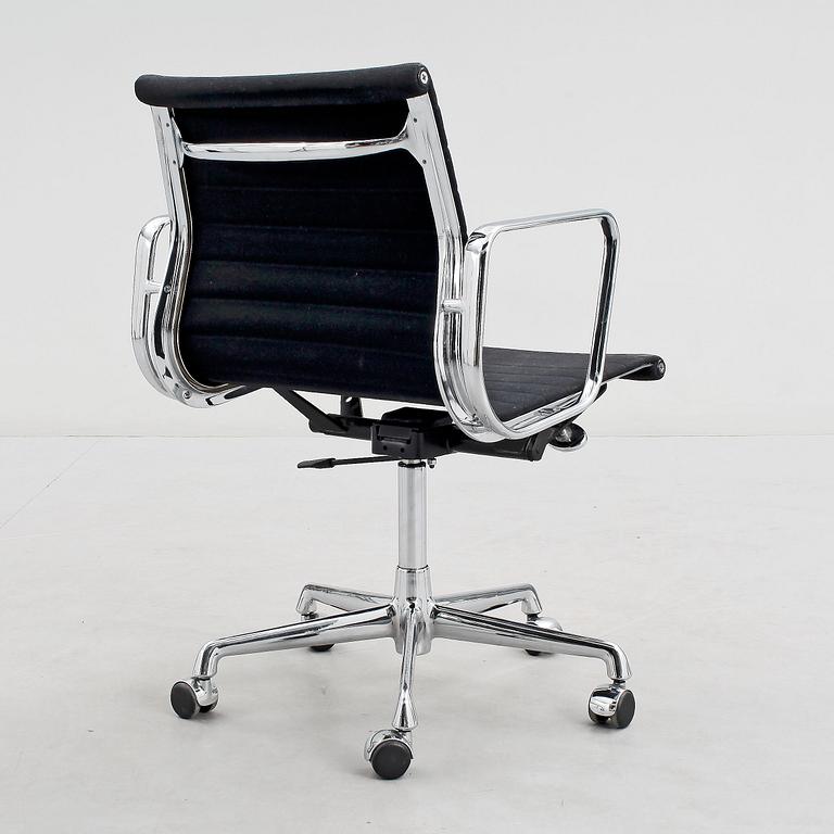 KONTORSSTOL, EA 117 Charles & Ray Eames, Vitra, USA, 1900/2000-tal.