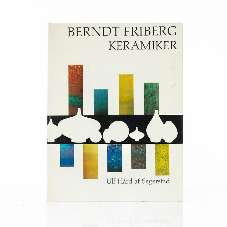 Berndt Friberg, miniatyrvaser, tio stycken, stengods, Gustavsbergs Studio 1960-/70-tal, samt bok.