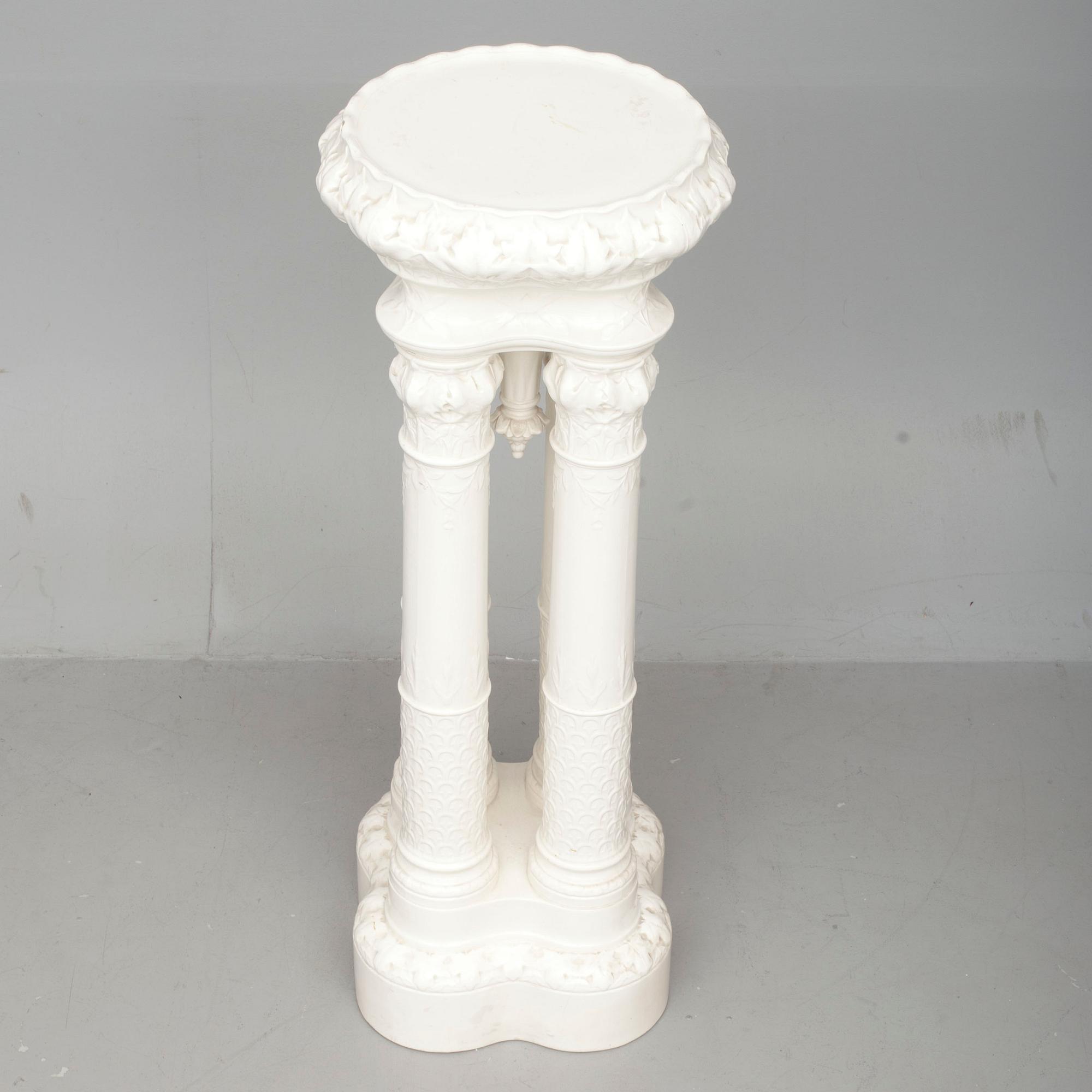PIEDESTAL, flintgods, Rörstrand sekelskiftet 1800/1900.