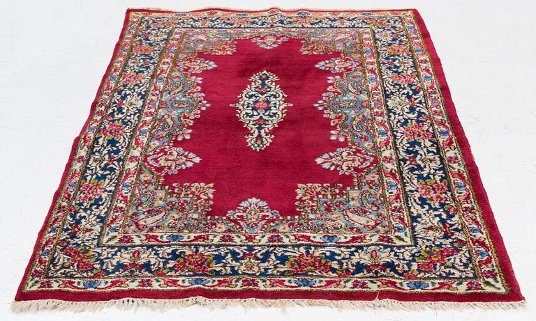 Carpet, Kirman, approx. 208 x 125 cm.