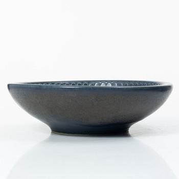 Kåge Verkstad, a set of three ceramic bowls and a small dish, Gustavsberg, Sweden, 1957-61.