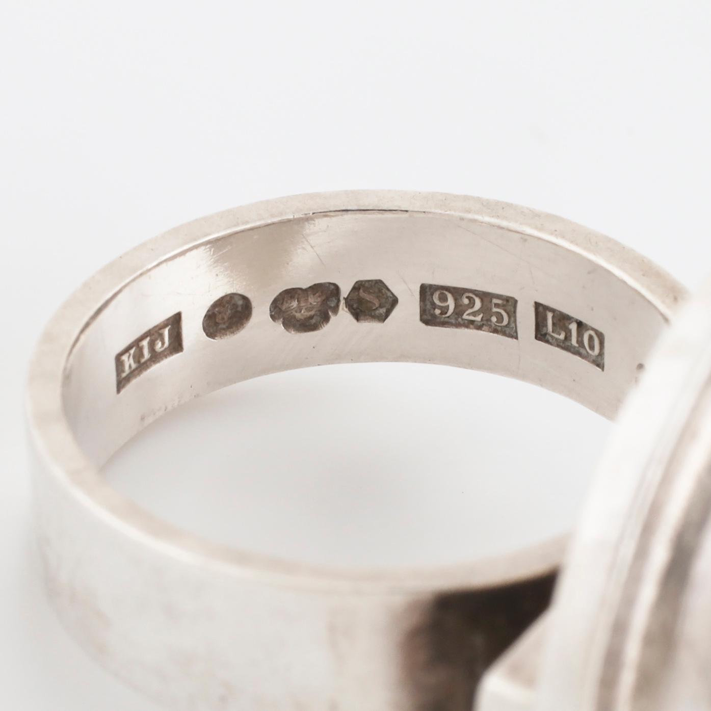 CECILIA JOHANSSON, Göteborg, 1985, ring med mabé pärla.