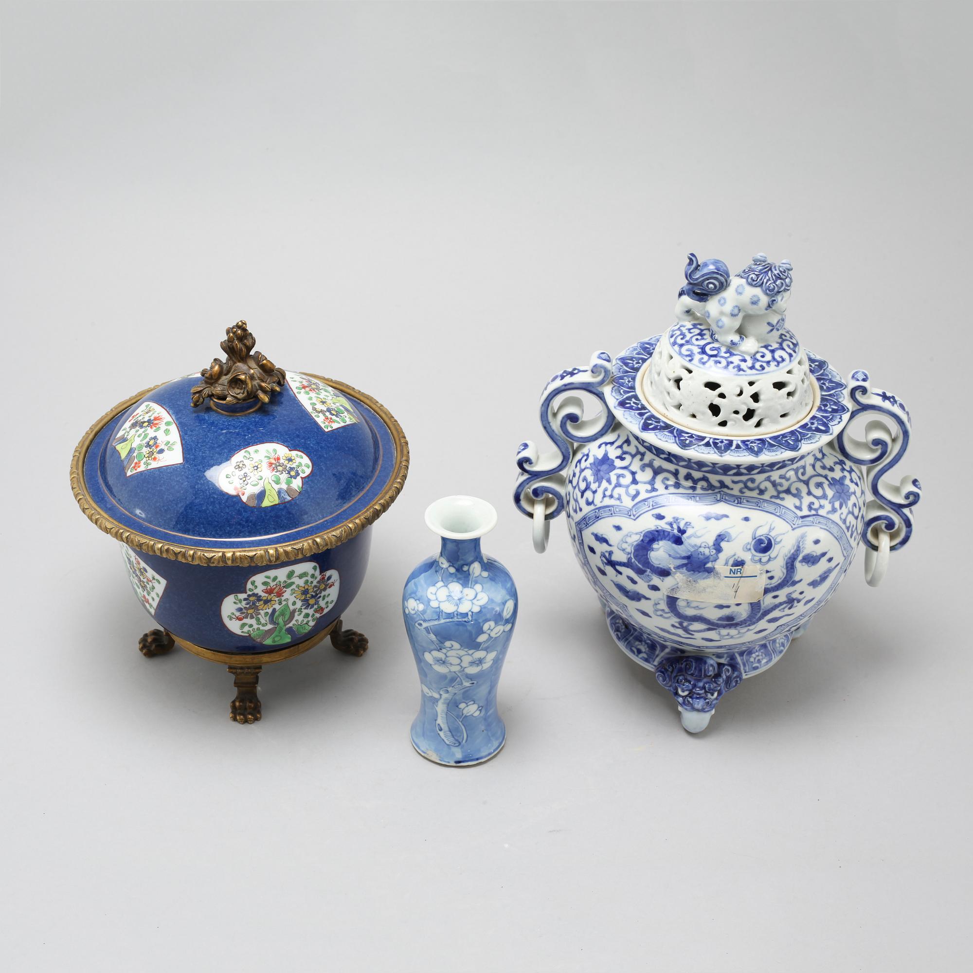 To censers and a vase, Chinese and Japanese, 19/20th Century.